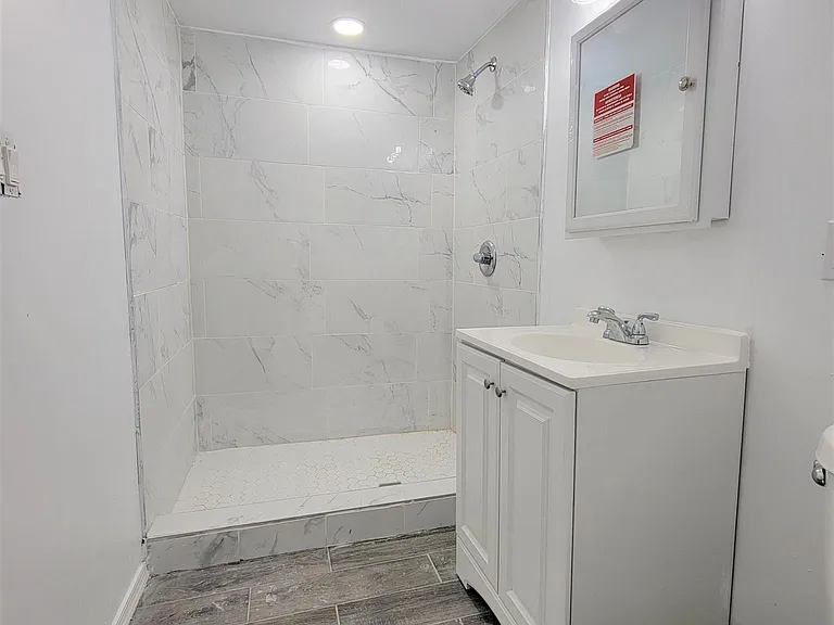 4629 Naples St — Photo 6