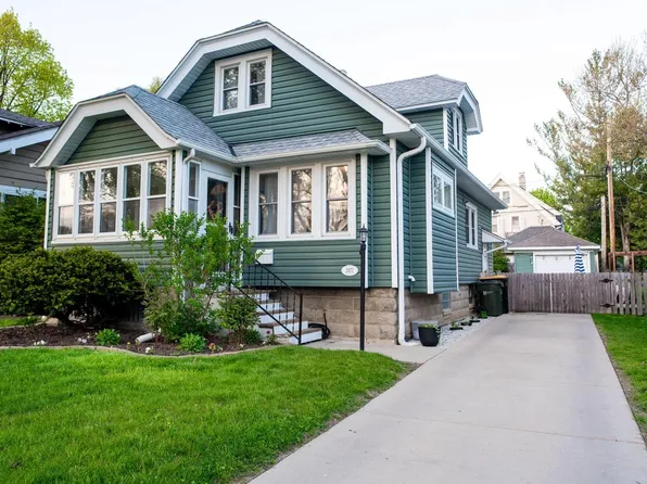 2472 N 71st STREET, Milwaukee, WI 53213