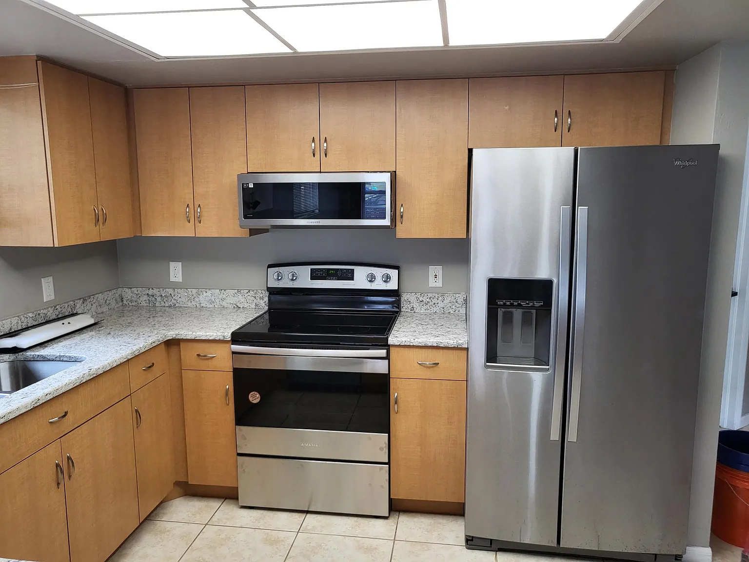 3 bed, 1400 sqft, $1,600 — Photo 3