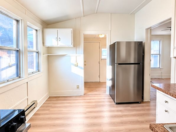 411-417 E Halliday St #5c150db21