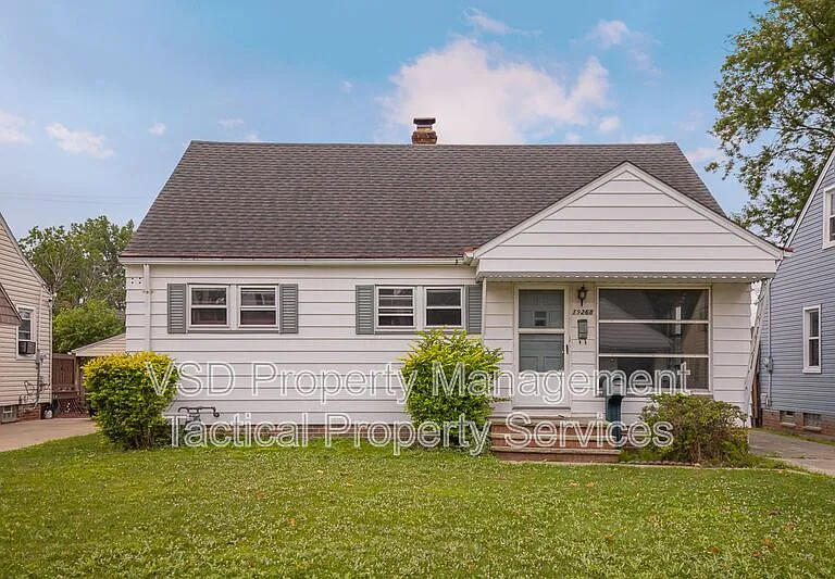 19268 Stafford Ave — Photo 1