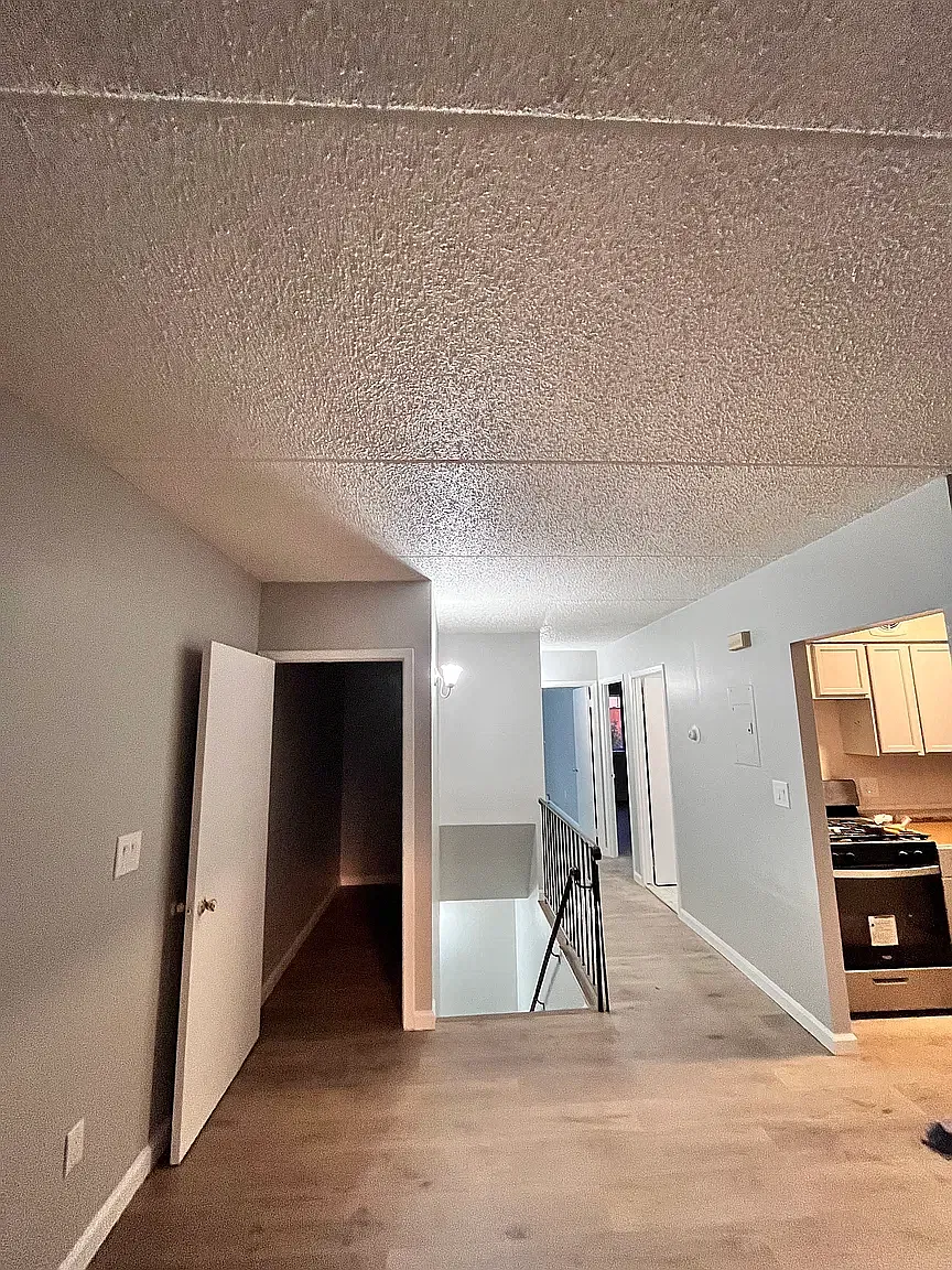 33-21 13th Street — Photo 2