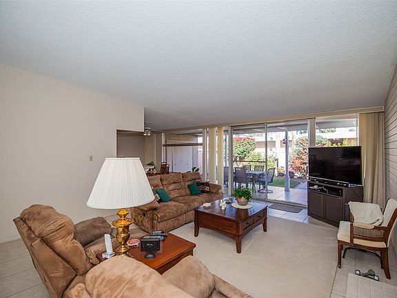 3rd image of 500 E Country Club Dr Unit 10