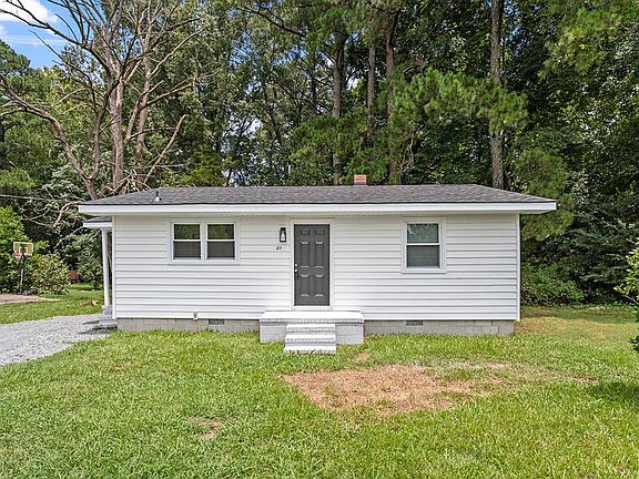 3rd image of 211 E Railroad Ave