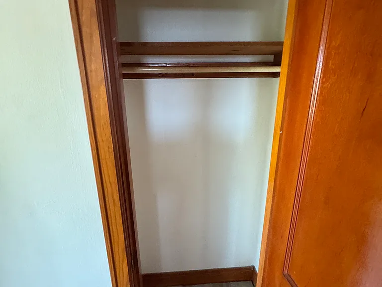 120 Victoria Blvd — Photo 3