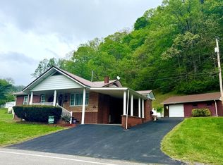 608 Beaver Creek Rd, Elkhorn City, KY 41522