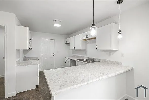 4 bed, 1450 sqft, $1,550 — Photo 2