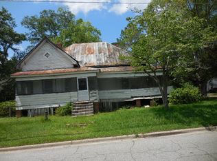 202 3rd Ave NW, Cairo, GA 39828