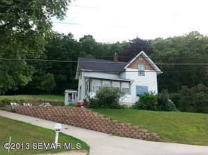 1st image of 615 E Lake Blvd