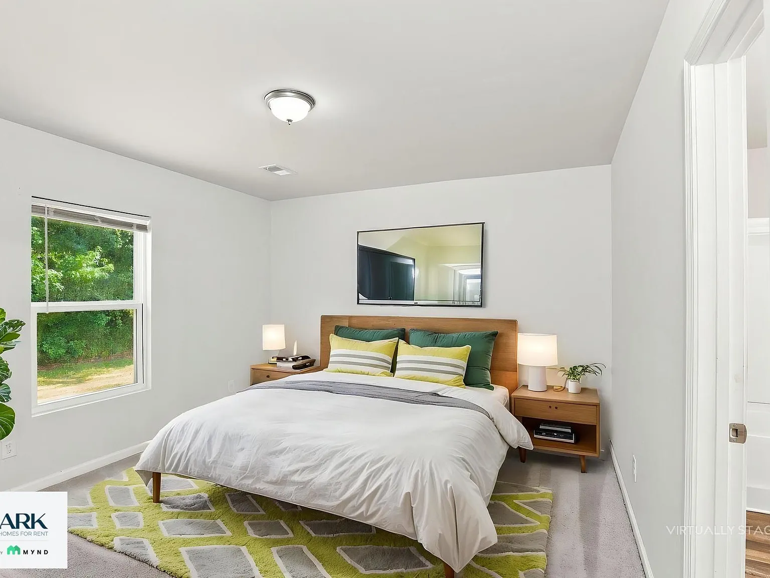 4 bed, 2.0 bath, 1400 sqft, $1,849 — Photo 3