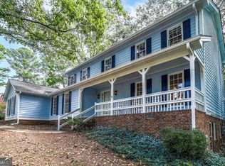 820 Carlisle Club Dr, Stone Mountain, GA 30083