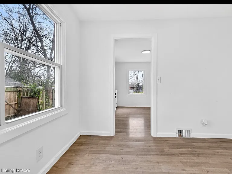418 W Southside Ct — Photo 7