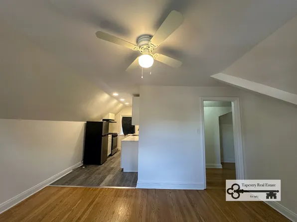40-32 196th St #2, Flushing, NY 11358