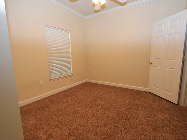 18501 Bridle Club Dr — Photo 9
