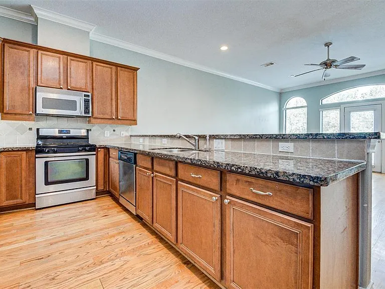 1507 Paige St — Photo 18