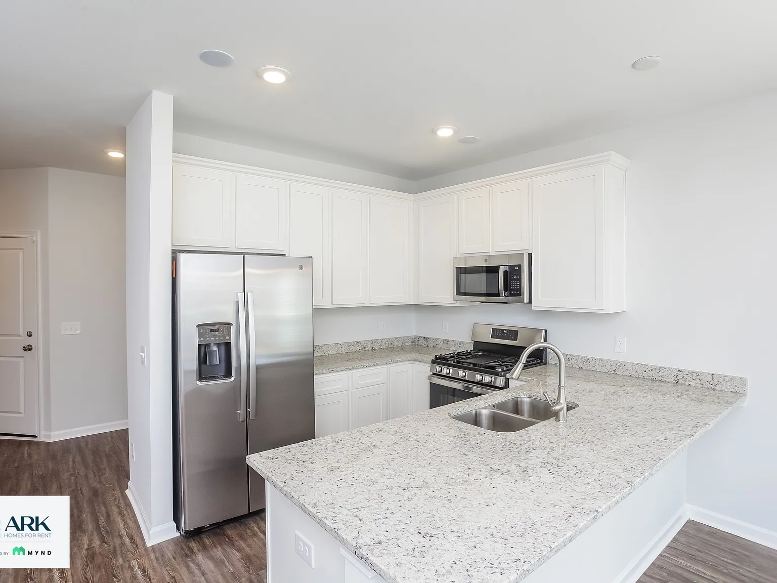 3 bed, 2.5 bath, 1478 sqft, $1,959 — Photo 2