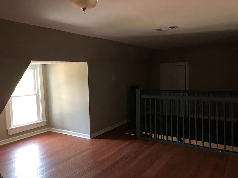 599 Gordon St — Photo 24