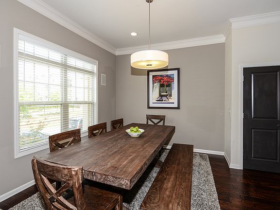 3rd image of 745 Fountainhead Ln NE