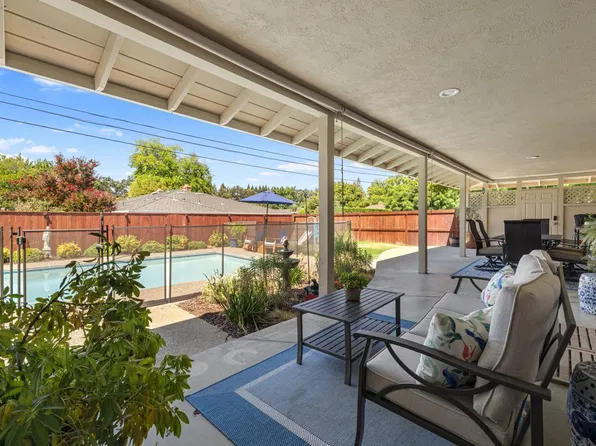 451 Wilhaggin Dr, Sacramento, CA 95864