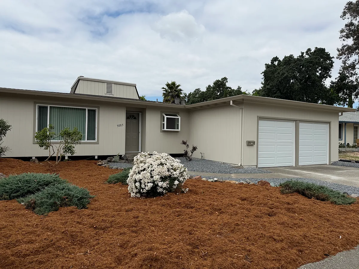 Building Photo - 5005 Maiden Ln