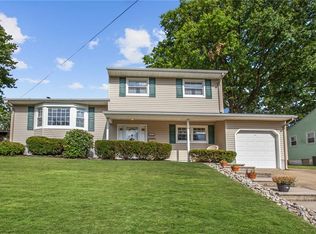 166 Rutherford Ave, Woodbridge, NJ 07095