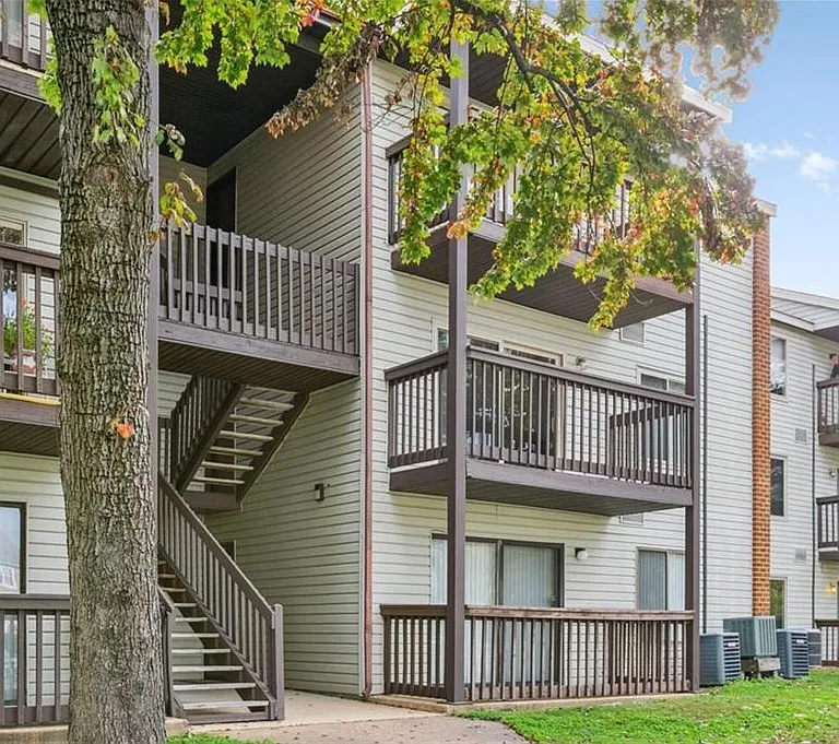 63 Wells Ct