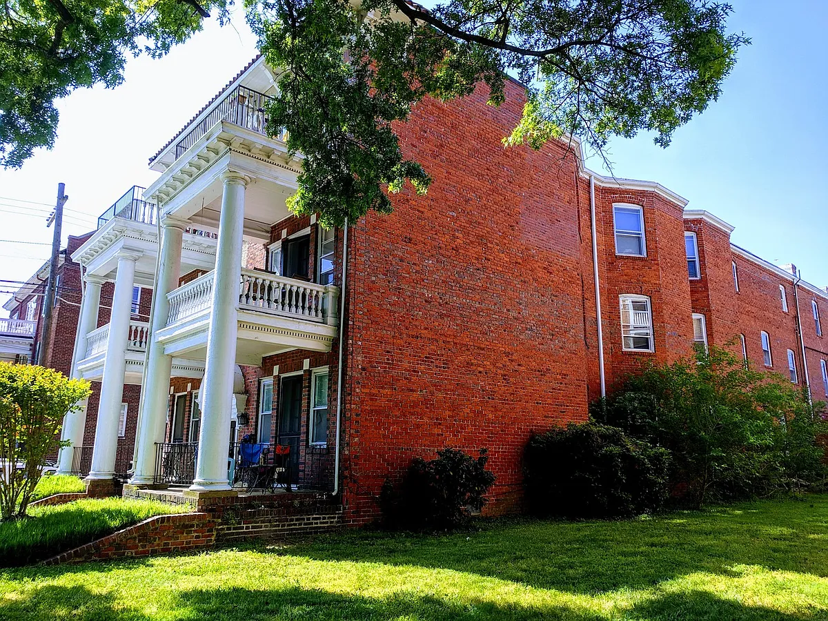 Building Photo - 3001 Monument Avenue