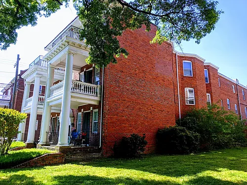 3001 Monument Avenue Photo 1