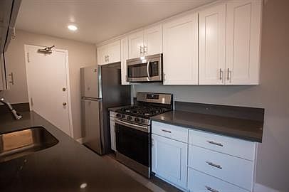 4th image of 165 N Michigan Ave #310