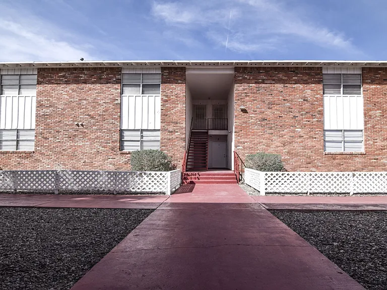 The Arches Apartments — Photo 6
