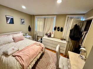 322 Saint Paul St APT 5, Brookline, MA 02446