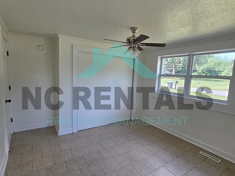 312 Walter Chambers St — Photo 13
