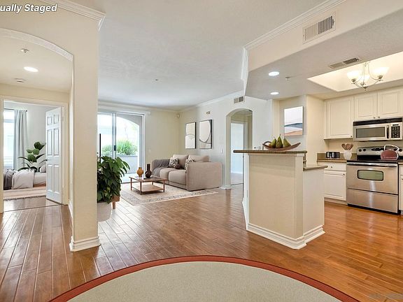 4th image of 9253 Regents Rd #A110