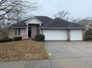 1939 S Pin Oak Dr, Springfield, MO 65809