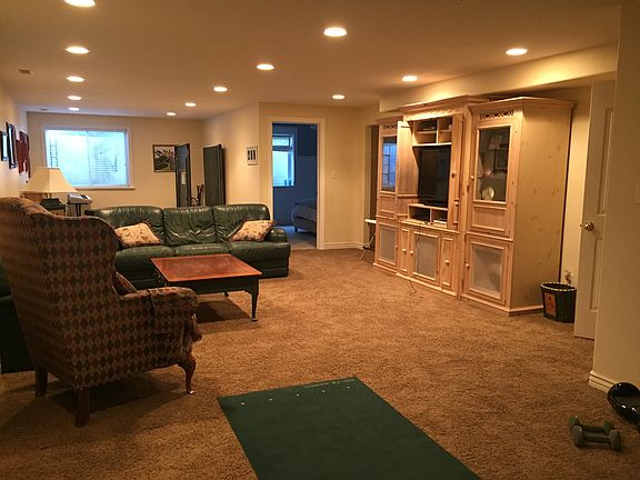 Large basement rec room