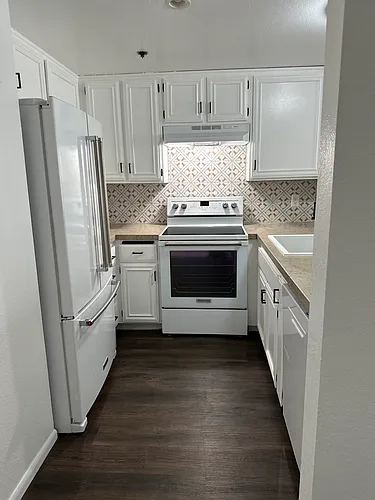 720 W 4th St #409 Photo 1