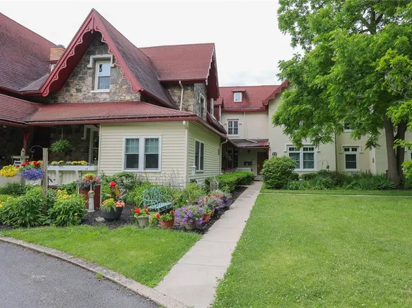125 Grove Dr APT 7B, Canandaigua, NY 14424