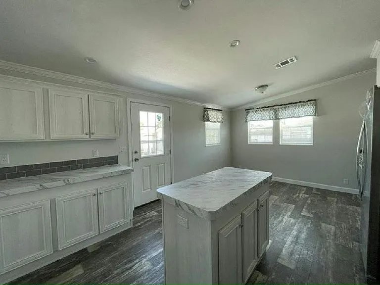 116 Highland Dr #915 — Photo 7