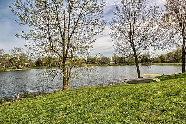 116 Sherwood Dr photo 1