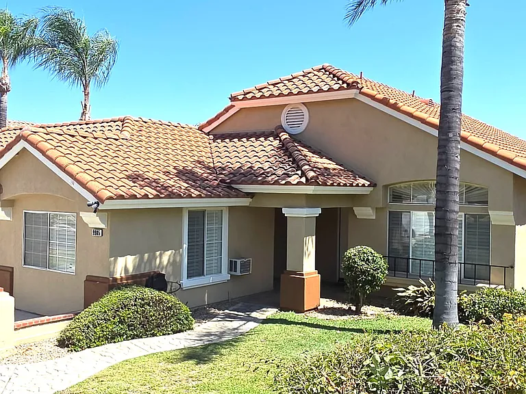 9985 Orange St — Photo 1