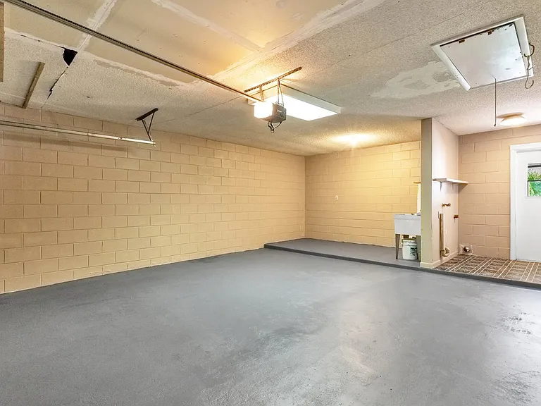 320 Heather Ave — Photo 22
