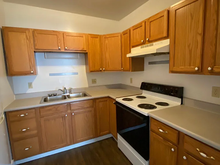 21 S Pitt St #5 — Photo 5