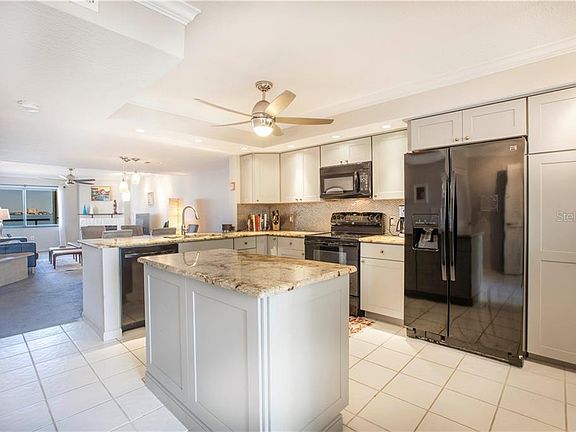 4th image of 127 1st St E APT 205