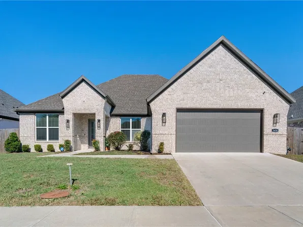 3438 E Greystone Dr, Fayetteville, AR 72764