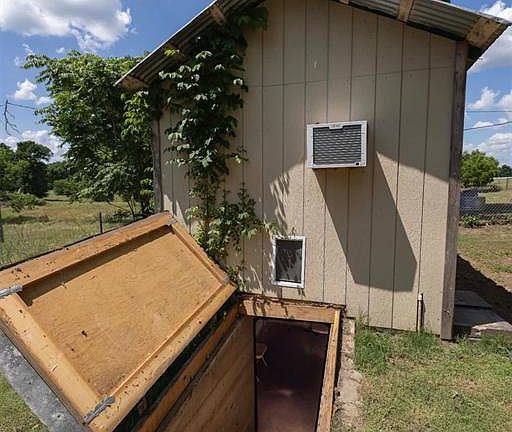 3rd image of 23070 County Road 3416