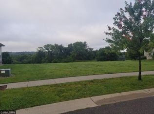 109 Bluff Ln, Dundas, MN 55019