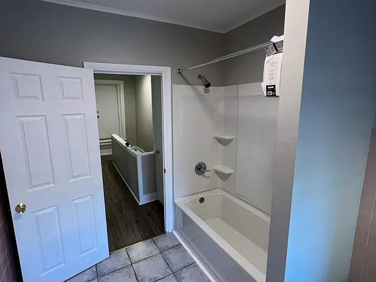 522 N 10th St — Photo 14