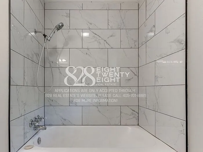 121 Gill Dr — Photo 22