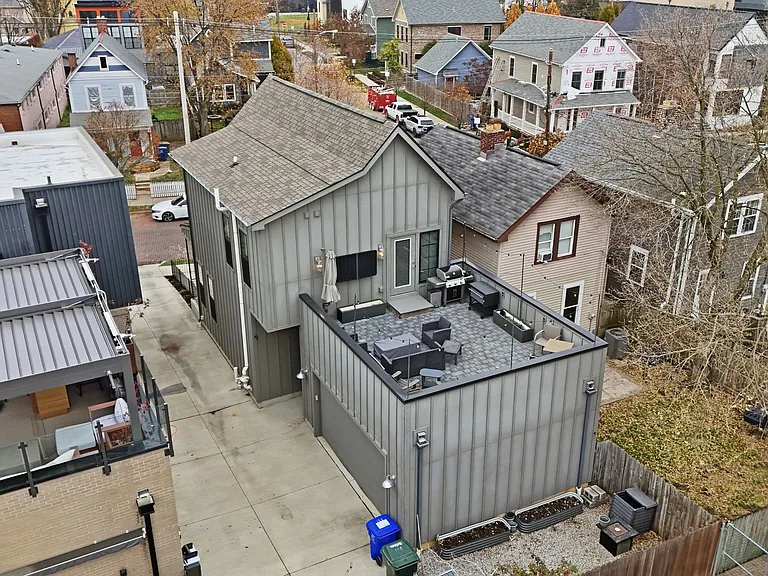 251 E 3rd Ave — Photo 36