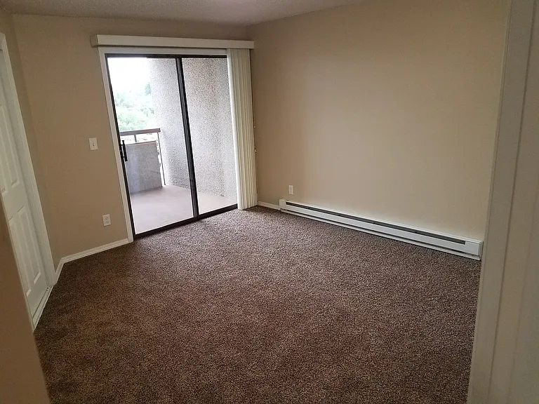 139 W Gray Ct #110 — Photo 6